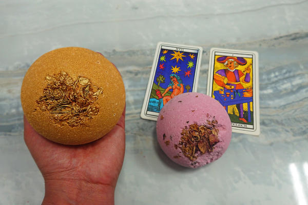 Čarovné bomby na magický kúpeľ. Už ich znova máme! Chcete vedieť ako do nich dostaneme kúzlo?