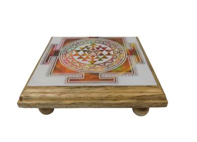 Mini oltárik YANTRA (mangové drevo)