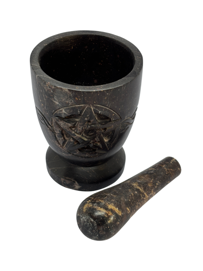 Mastencový mažiar s pentagramom